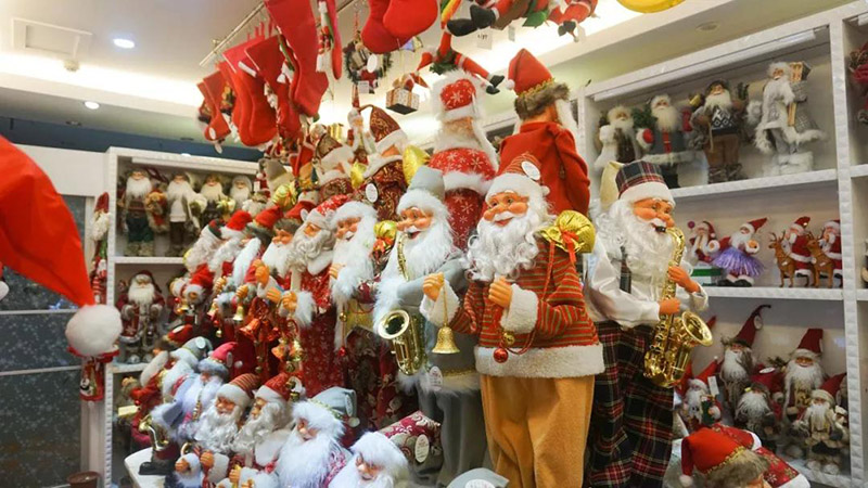向老外出口圣誕用品，浙江義烏商人年銷數(shù)千萬